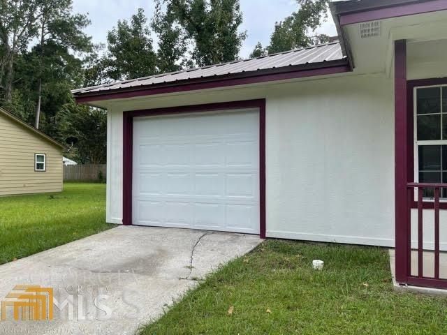 105 S Alberts Ct, Kingsland, GA 31548