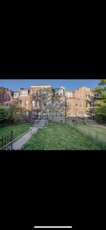 10414 S Maryland Ave #1, Chicago, IL 60628