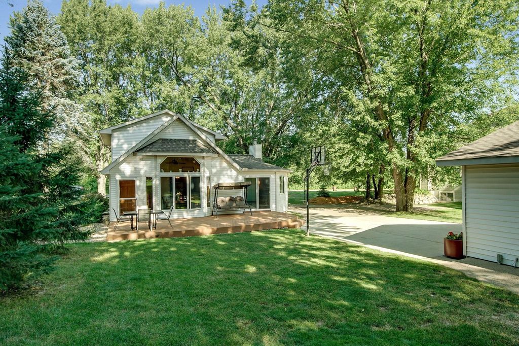 3714 Hoffman Rd, Saint Paul, MN 4 Bed, 3 Bath SingleFamily Home 58