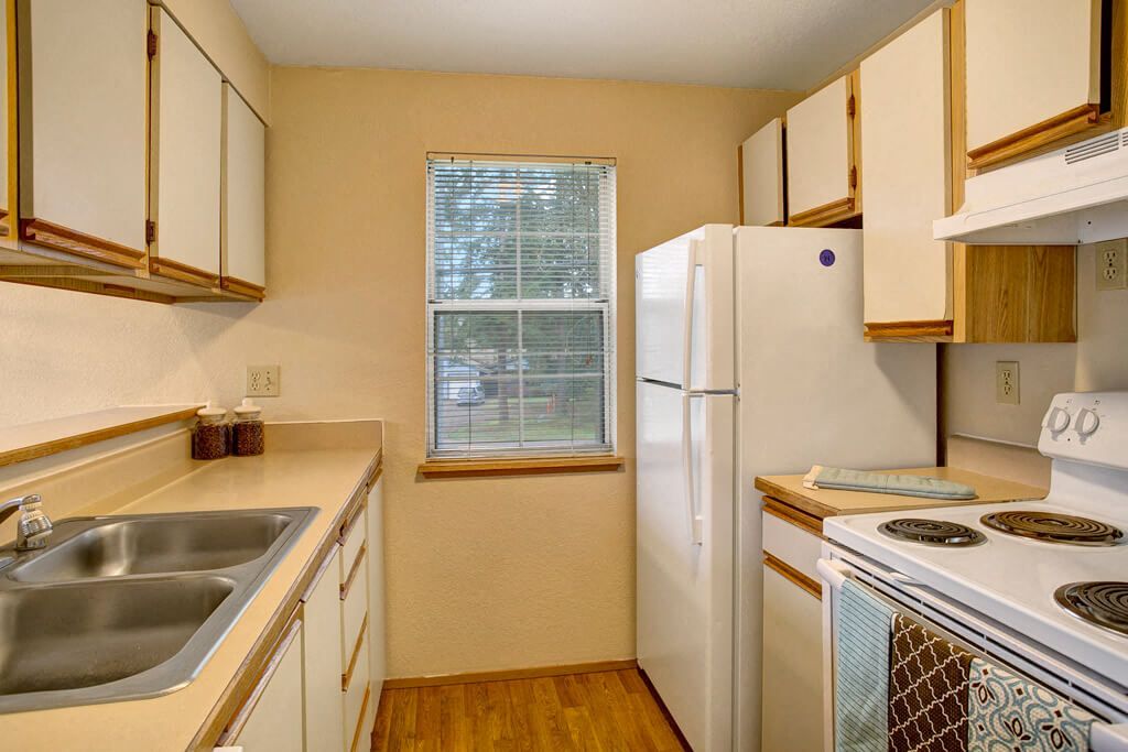 18249 73rd Ave NE, Kenmore, WA 98028