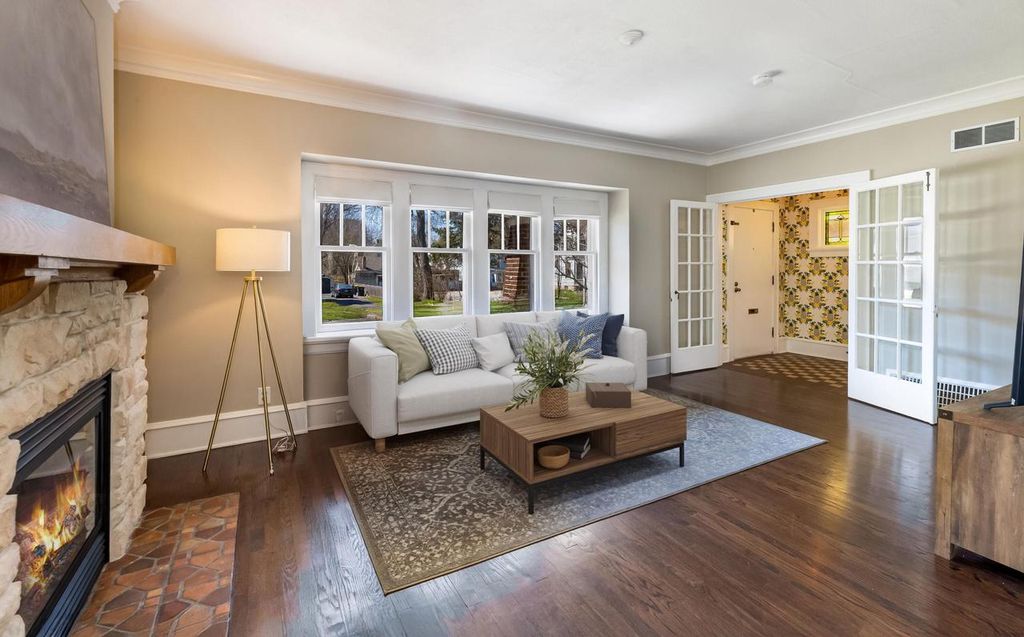 564 North 64th STREET, Wauwatosa, WI 53213