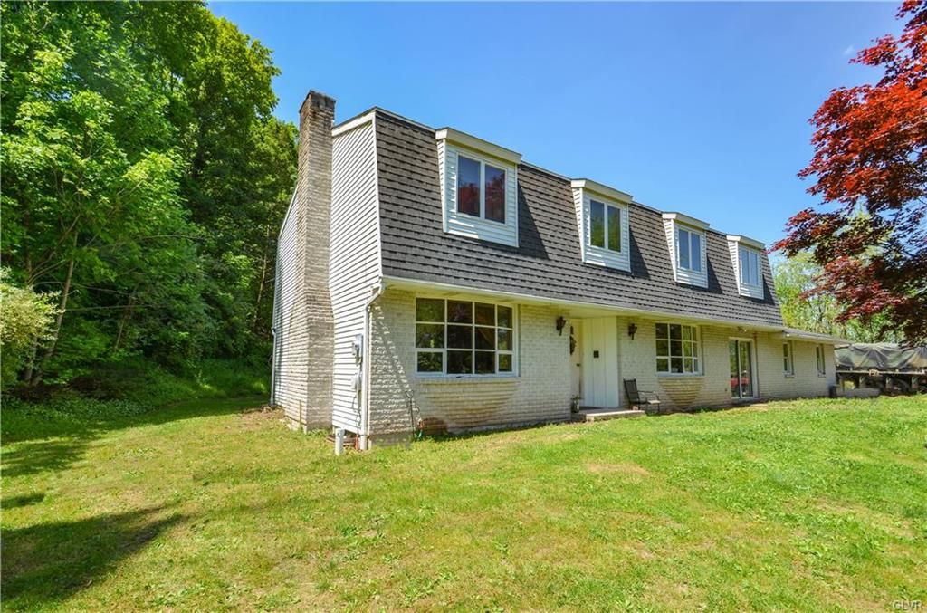 419 Coal Mountain Rd, Orwigsburg, PA 17961