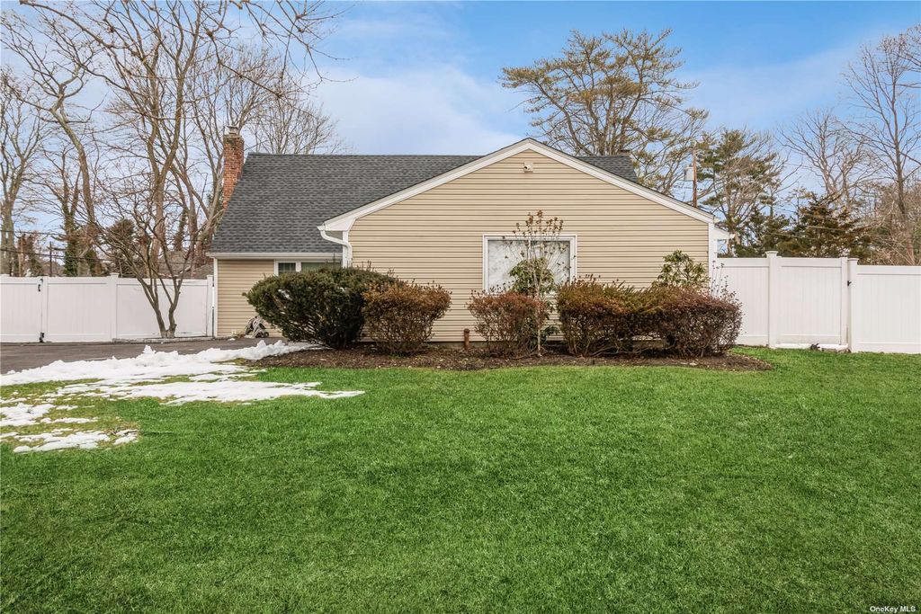 5 Arcadia Drive, Dix Hills, NY 11746 Trulia