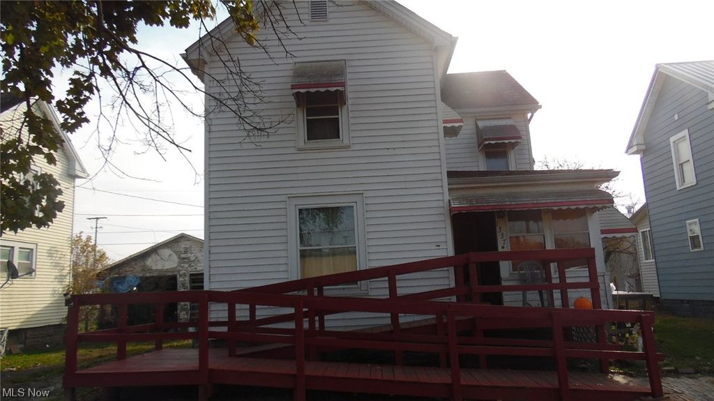 1337 E  Main St, Coshocton, OH 43812