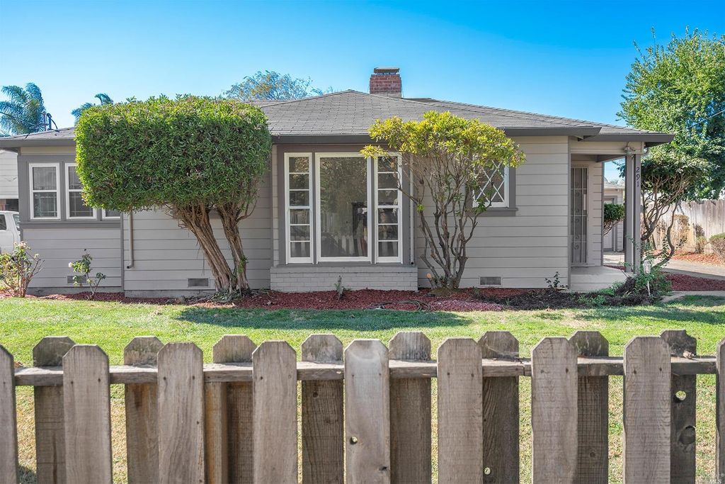 291 Tapadero St, Salinas, CA 93906