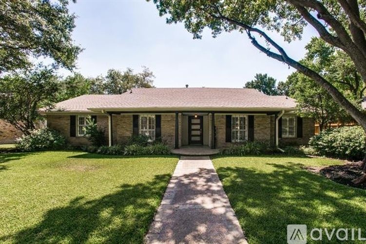 7818 Rolling Acres Dr, Dallas, TX 75248