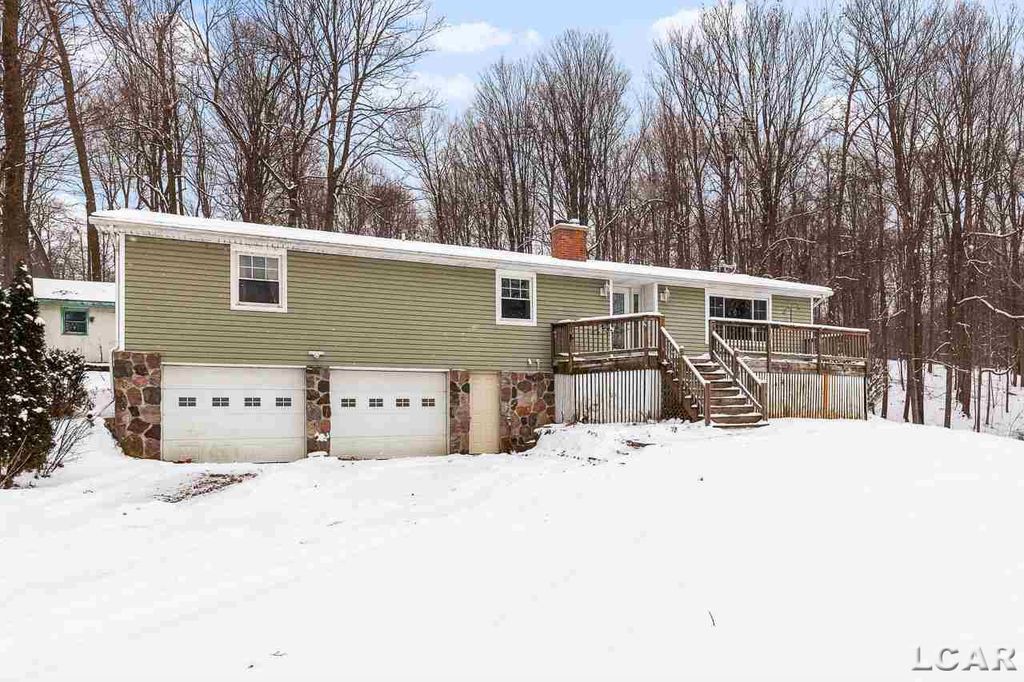 1500 N Somerset Rd, Hudson, MI 49247