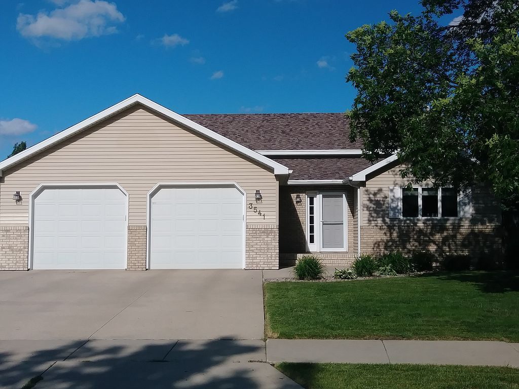 3541 Norkota Ct, Grand Forks, ND 58201