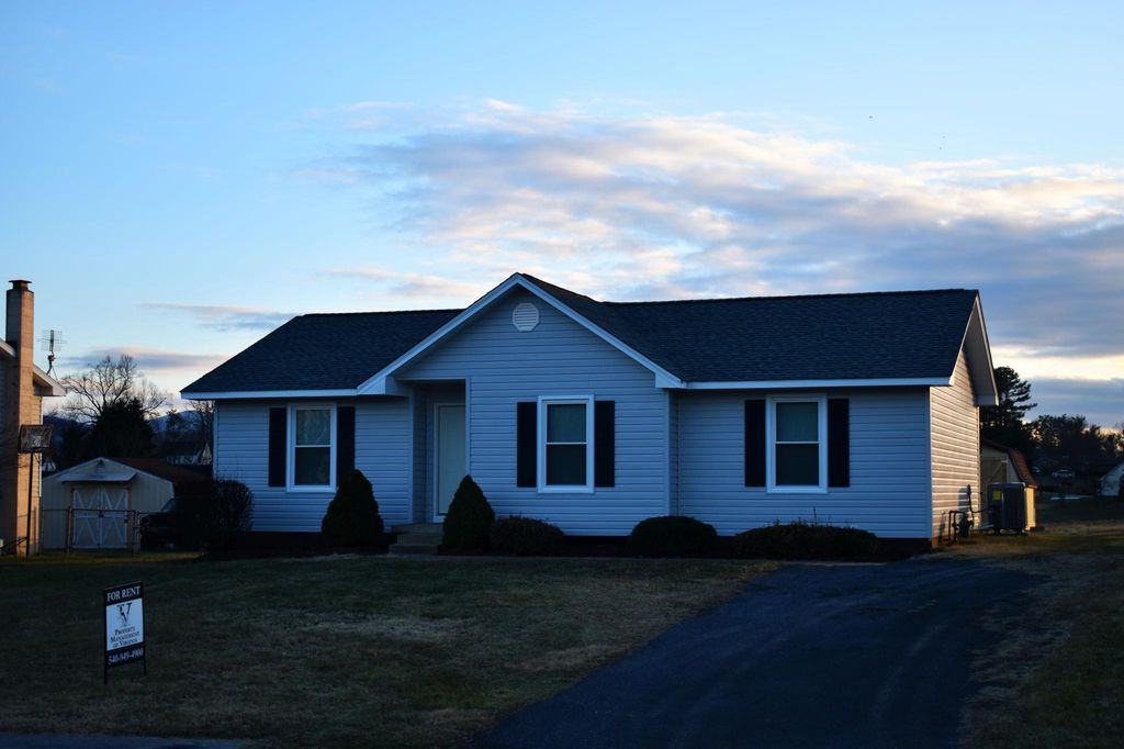 1718 Monroe St, Waynesboro, VA 22980 Trulia