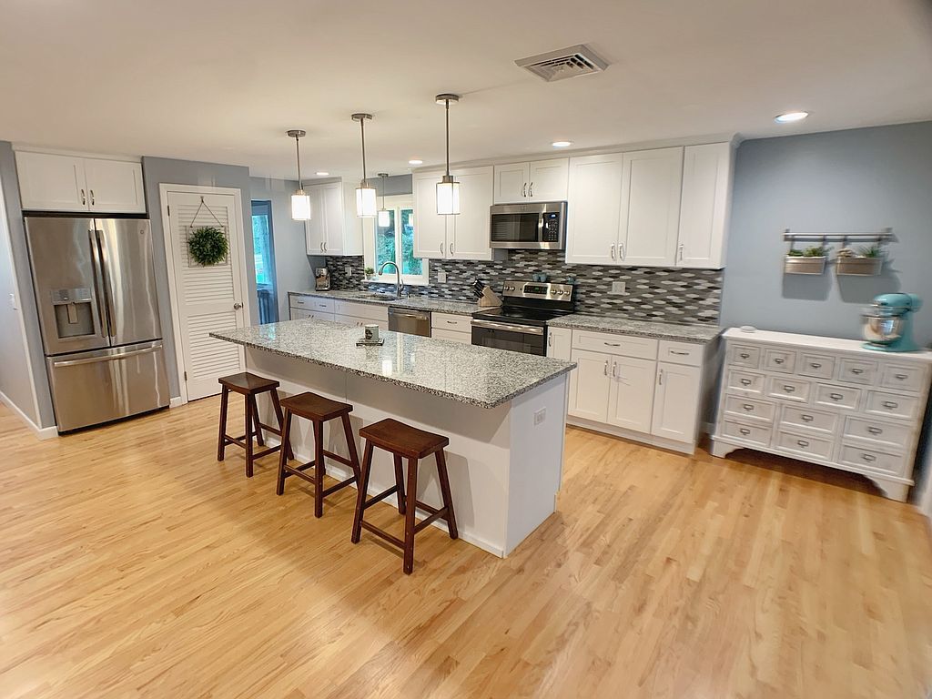 200 Felt Rd, South Windsor, CT 06074