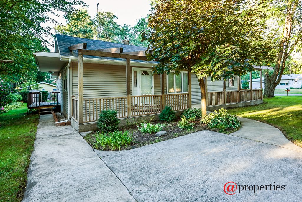 2393 S Glendale Rd, Benton Harbor, MI 49022 Trulia