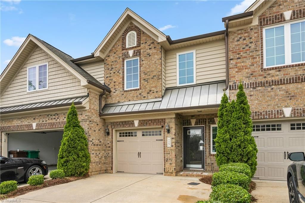 723 Piedmont Crossing Dr, High Point, NC 27265