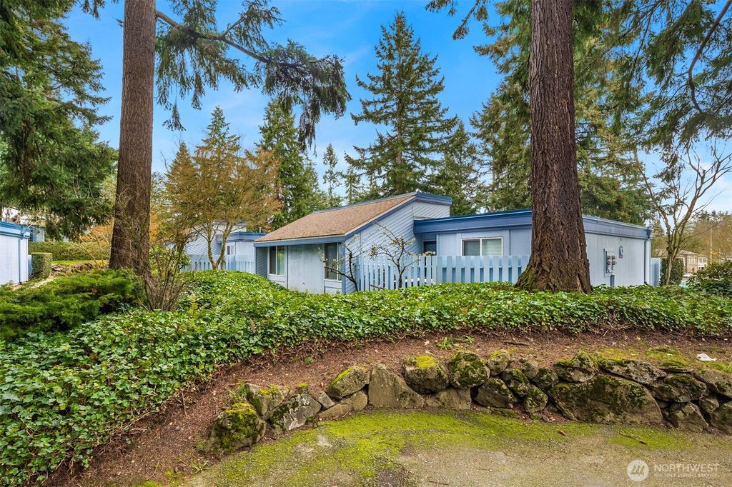 4300 NE Sunset Blvd Boulevard #C6, Renton, WA 98059