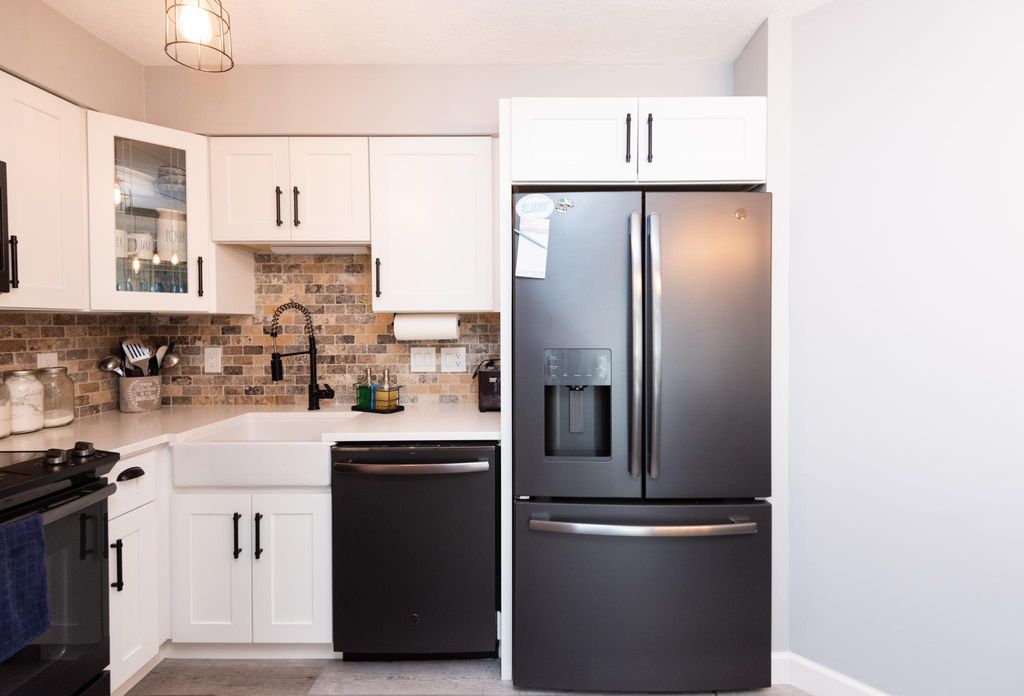 60 Rantoul St #407, Beverly, MA 01915