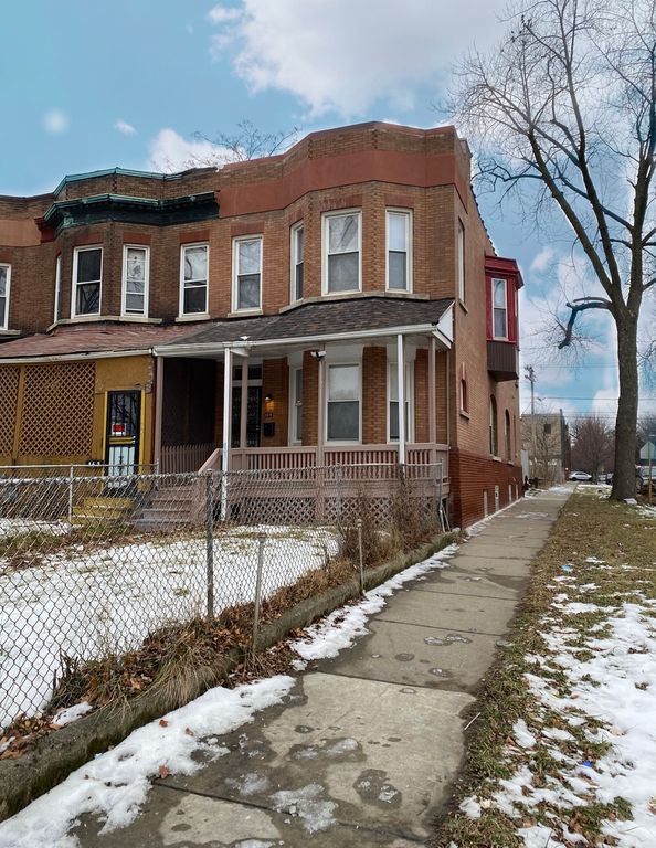 164 N Pine Ave, Chicago, IL 60644