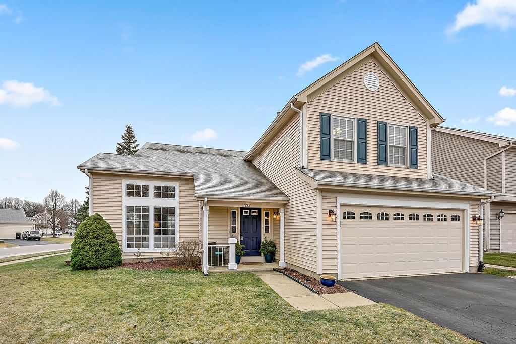 1262 Lexington Ln, Lake Zurich, IL 60047