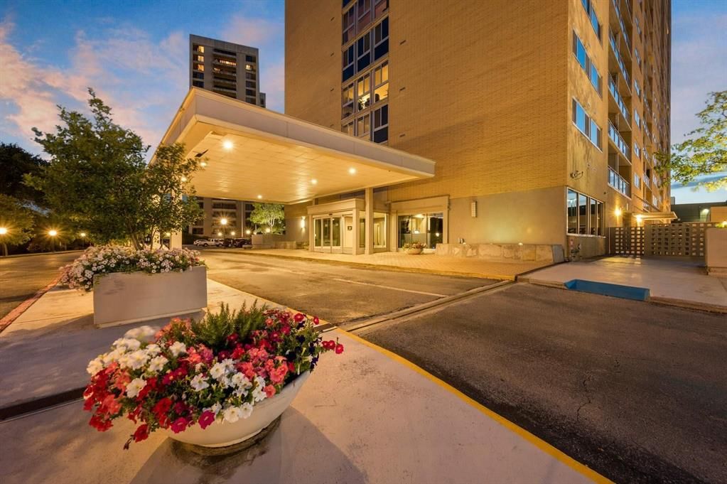 3883 Turtle Creek Blvd #717, Dallas, TX 75219