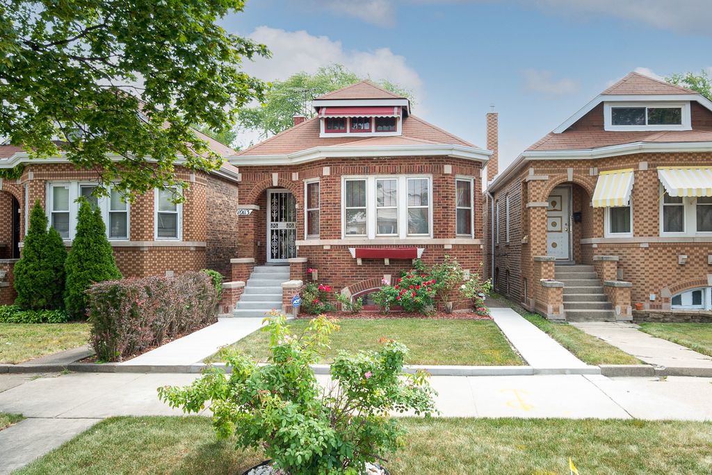 10113 S Princeton Ave, Chicago, IL 60628