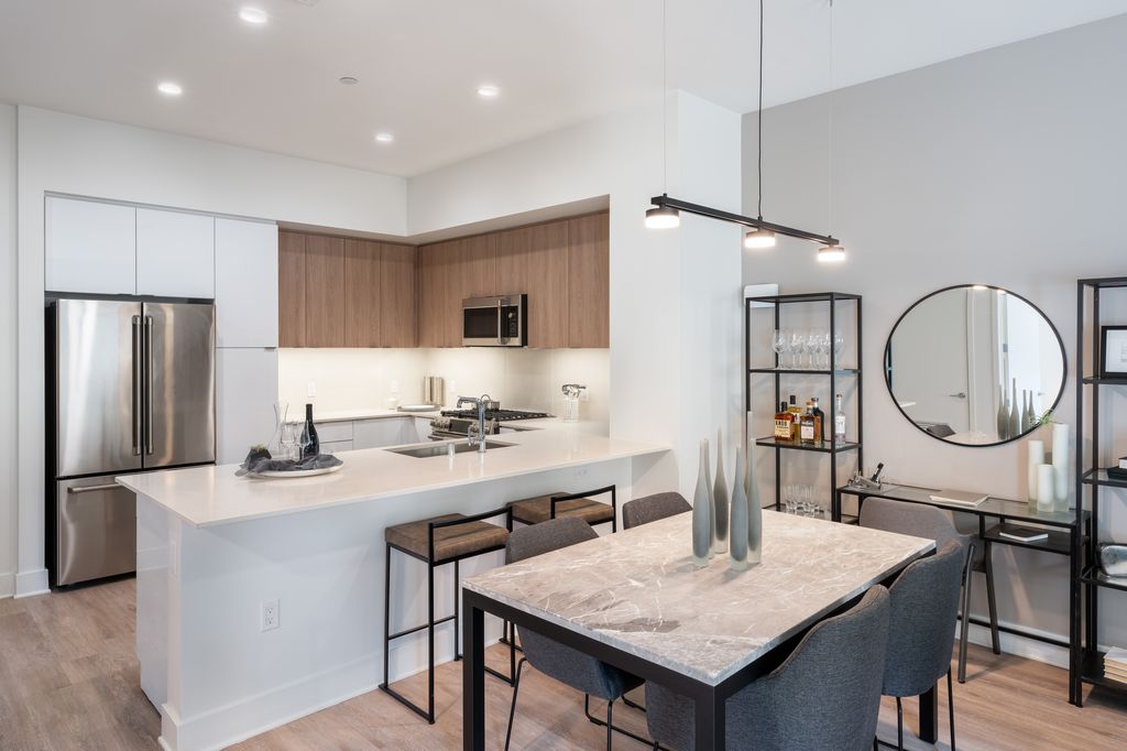 L'Appartement
アメリカーナ　WIDE FULLZIP HOODIE Zag Apartments - Los Angeles, CA | Trulia