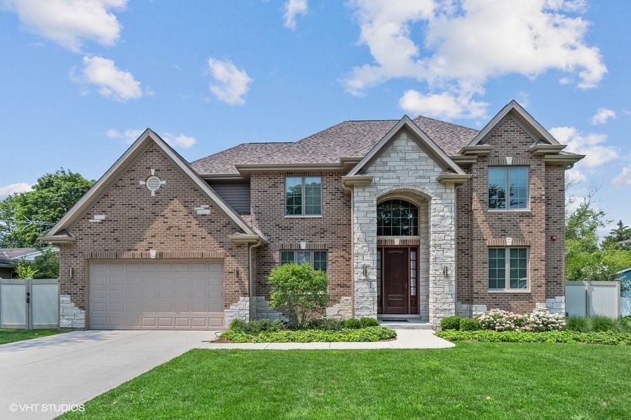 1684 Prairie Ave, Northbrook, IL 60062