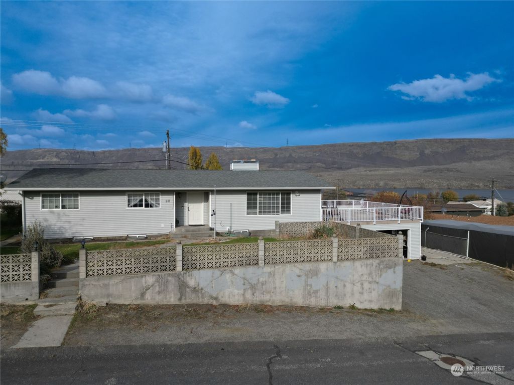 221 E Grand Avenue, Electric City, WA 99123 Trulia