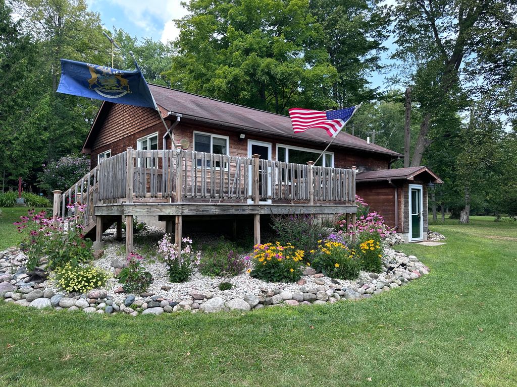 1089 Goerke Rd, Indian River, MI 49749 Trulia