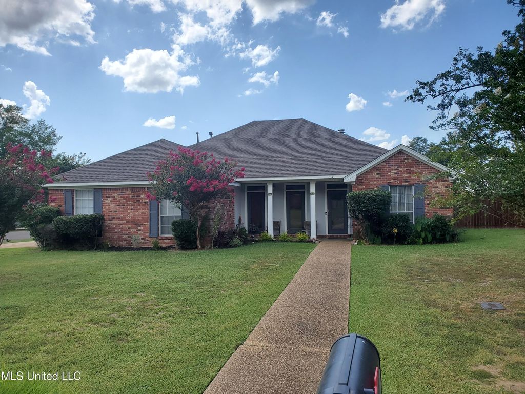 312 Wood Duck Cir, Brandon, MS 39047