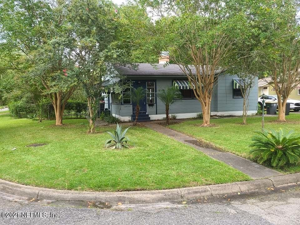 1375 Menna St, Jacksonville, FL 32205