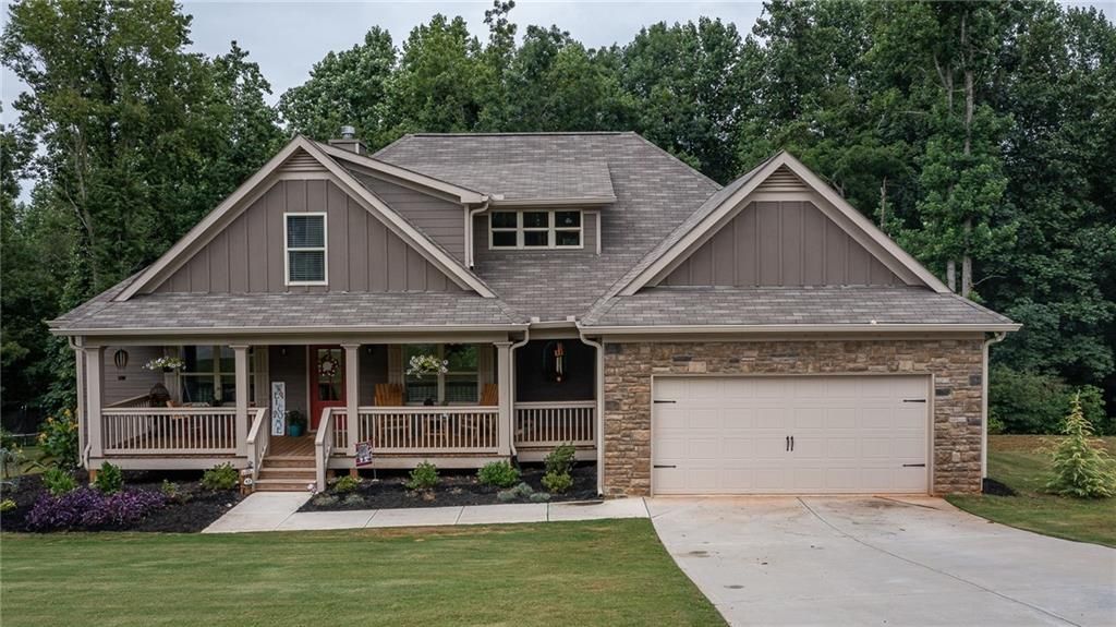 150 Fair Oaks Ct, Commerce, GA 30529