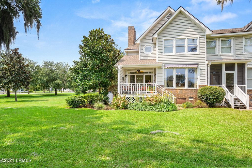 1201 Barnwell Blf, Beaufort, SC 29902
