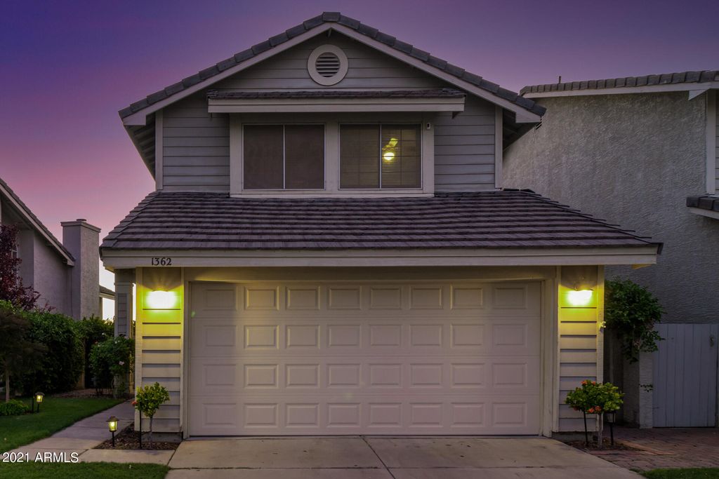 1362 W Windrift Way, Gilbert, AZ 85233
