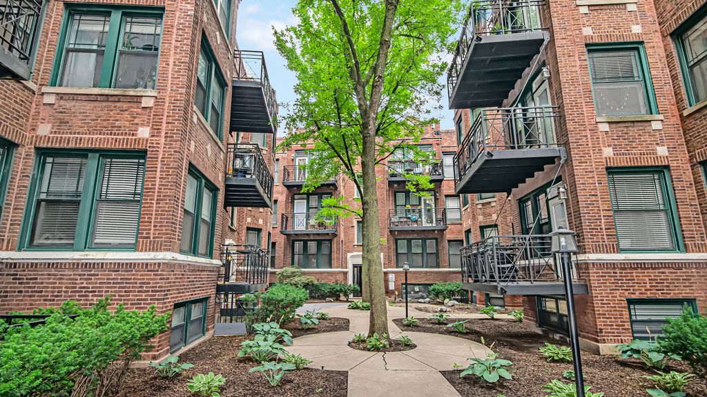 1142 W Pratt Blvd #3N, Chicago, IL 60626