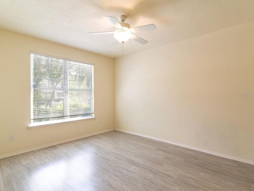 1565 NW 29th Rd #4, Gainesville, FL 32605