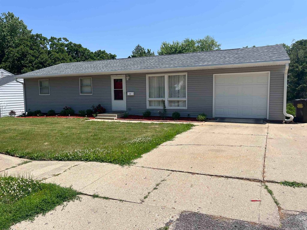 121 N Park Blvd, Freeport, IL 61032 Trulia