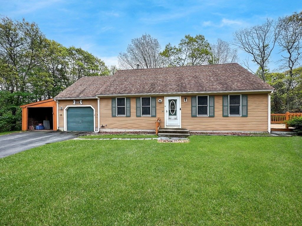 6 Oakwood Dr, Bourne, MA 02532