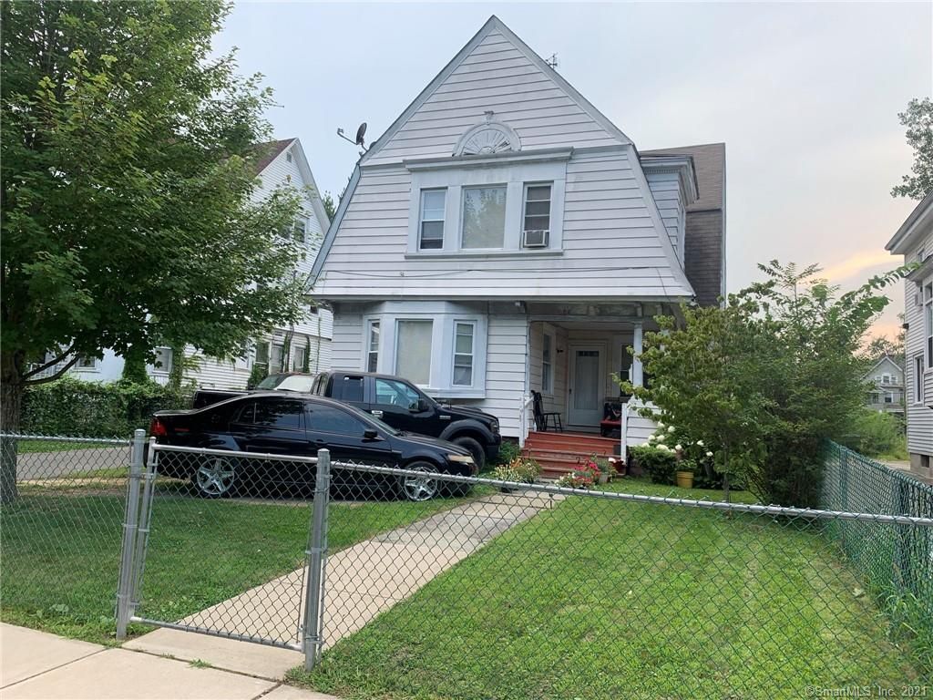 43 Burton St, Hartford, CT 06112
