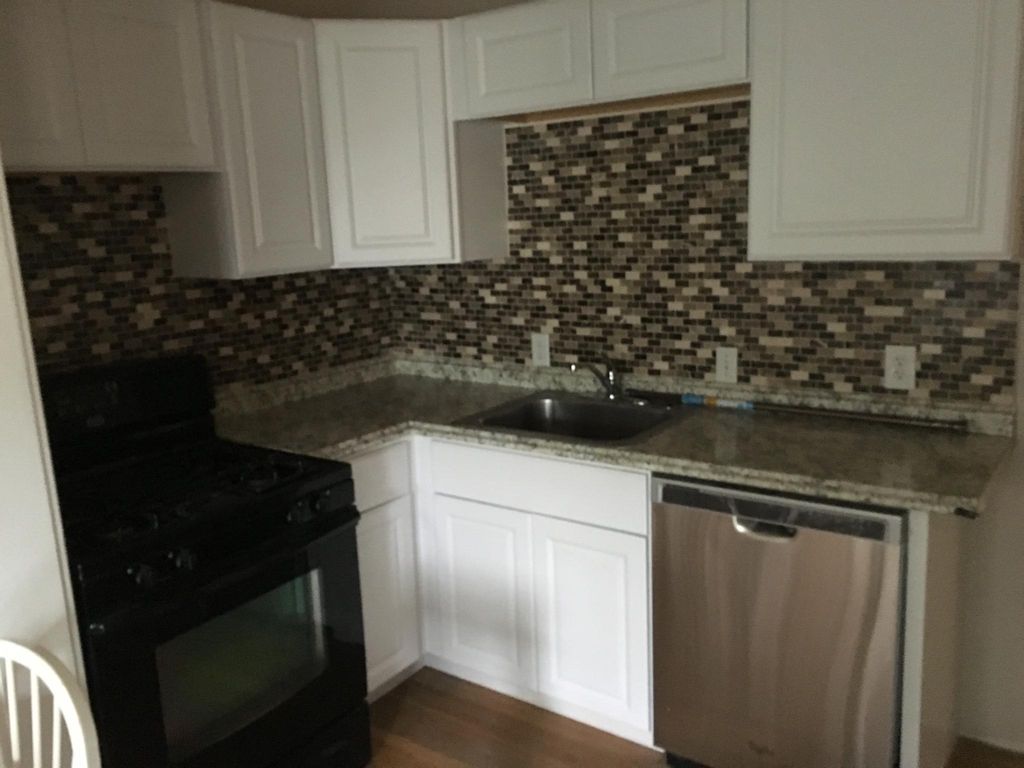 75 Montrose Ave, Buffalo, NY 14214