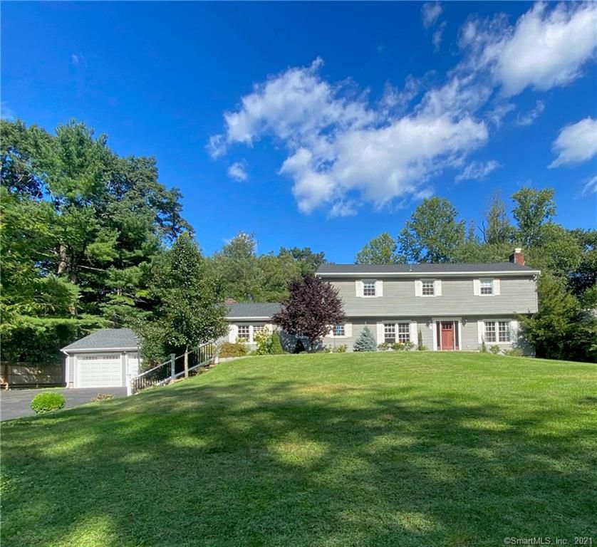 190 Butternut Ln, Stamford, CT 06903