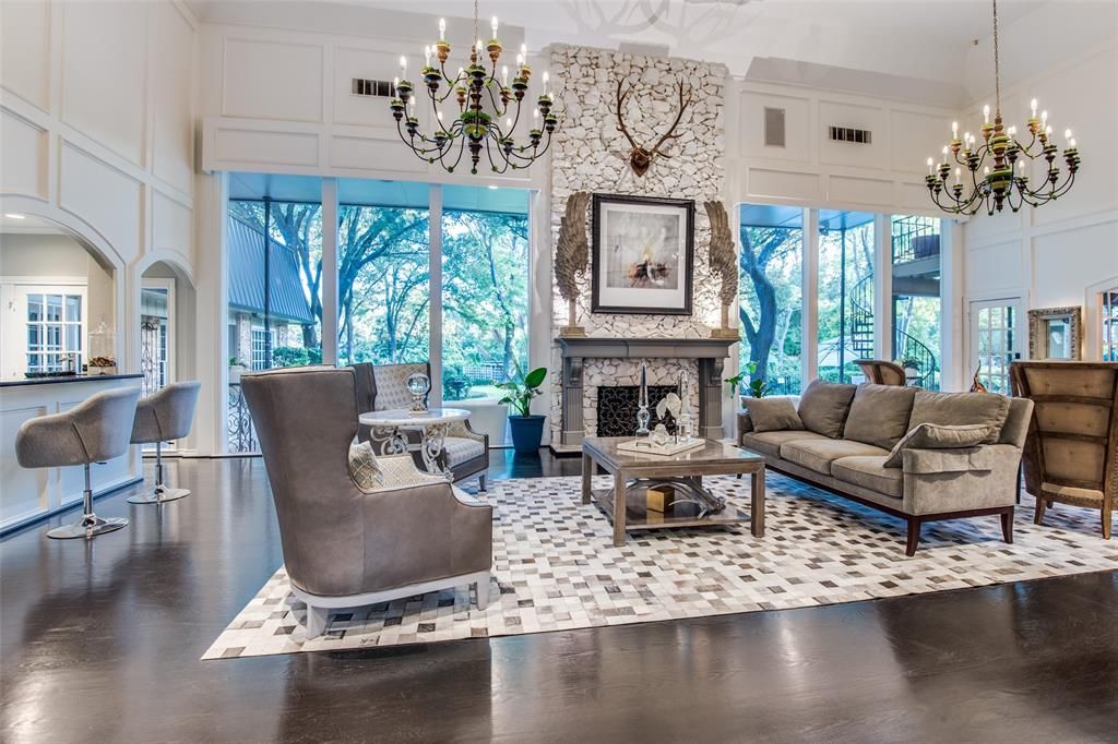 7222 Stefani Dr, Dallas, TX 75225