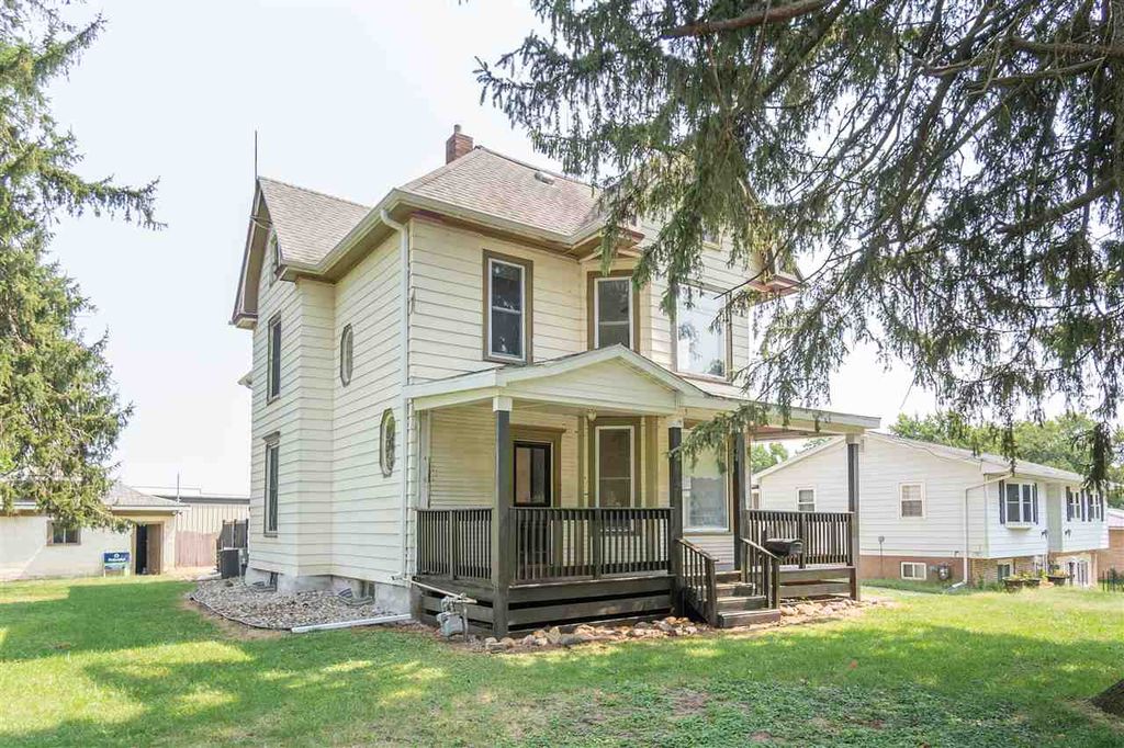 409 W Main St, La Porte City, IA 3 Bed, 2 Bath SingleFamily Home