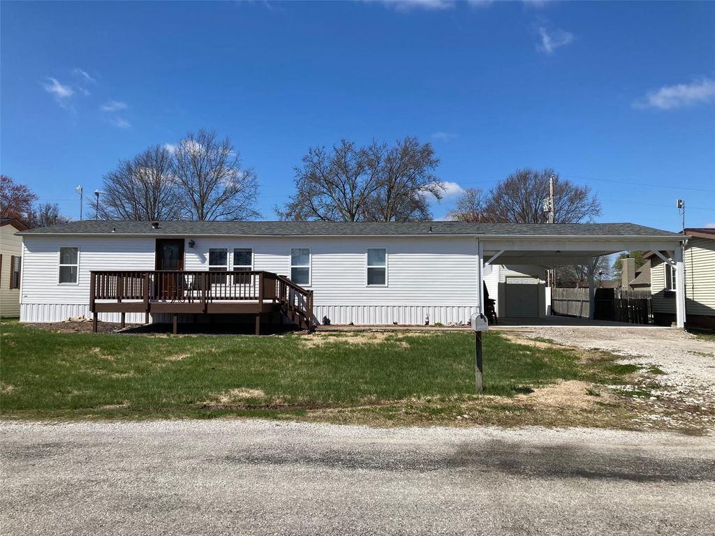 5 Sunset Dr, Albers, IL 62231