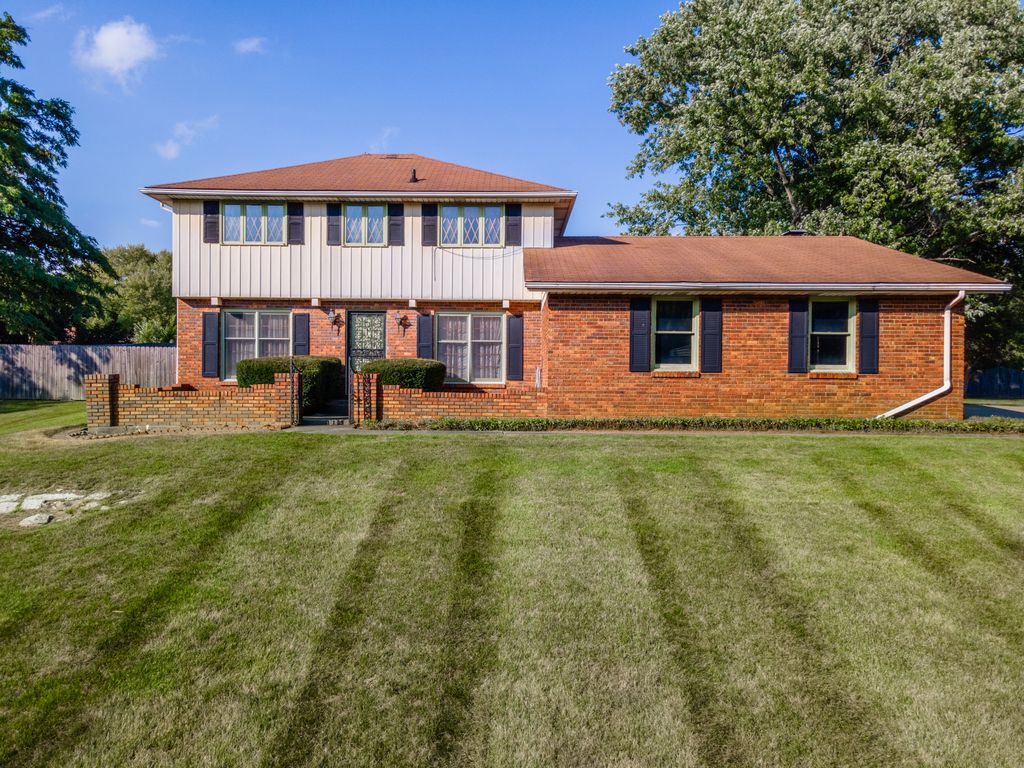 732 Greenhill Way, Anderson, IN 46012