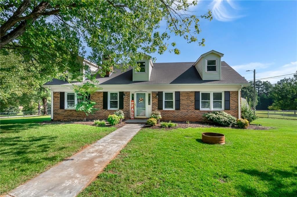 1503 Crestview Rd, Easley, SC 29642 MLS 20255696 Trulia