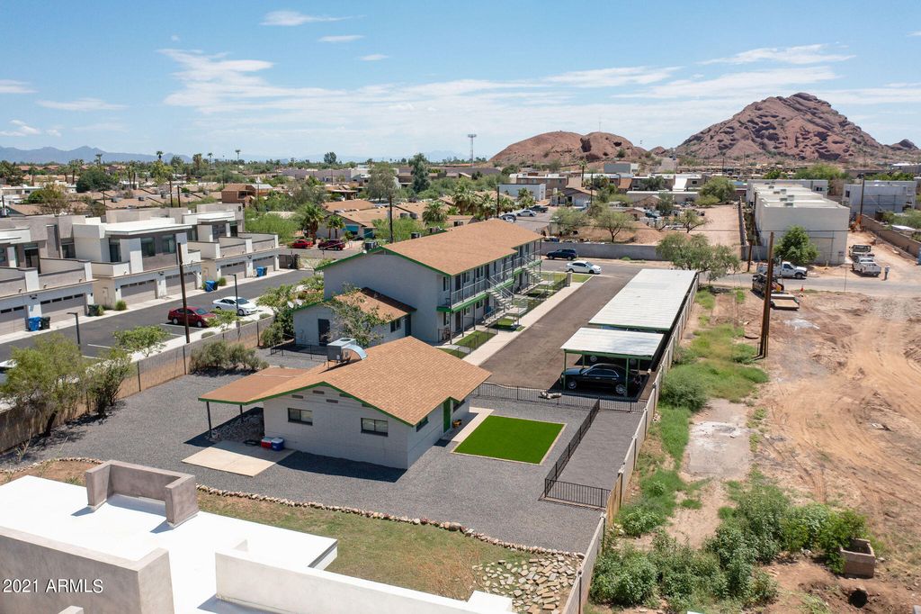 2006 N 51st St, Phoenix, AZ 85008