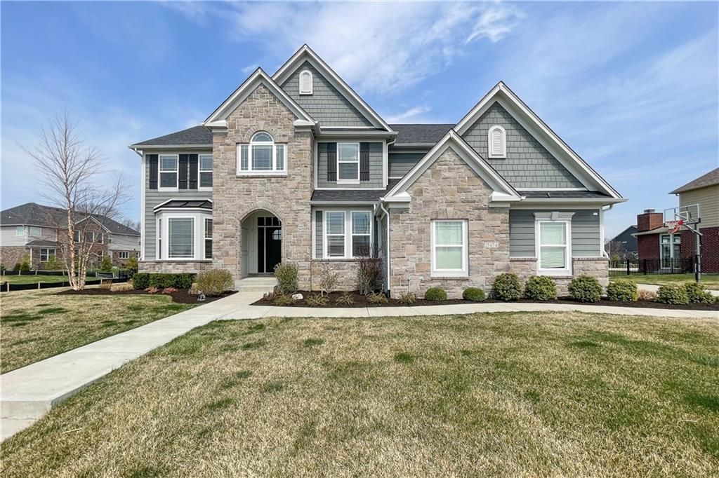 15474 Provincial Ln, Fishers, IN 46040