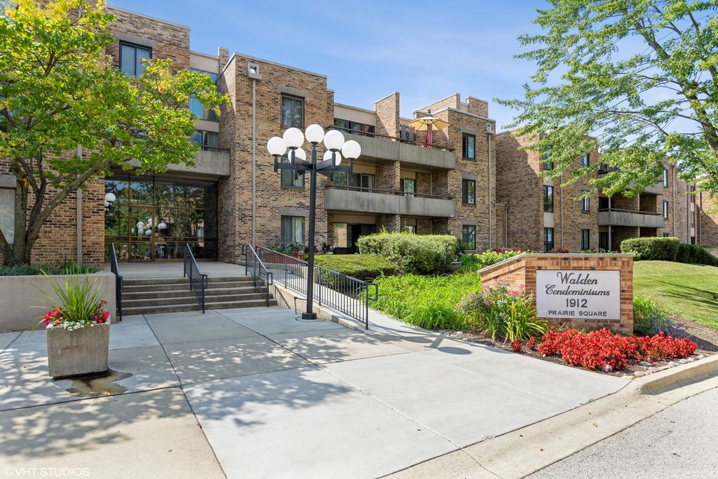 1912 Prairie Sq #234, Schaumburg, IL 60173