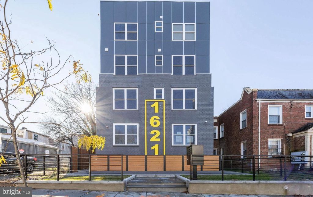 1621 T St SE #2, Washington, DC 20020 | MLS# DCDC2212906