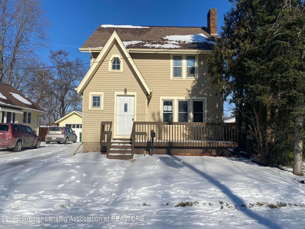 4466 North St, Holt, MI 48842
