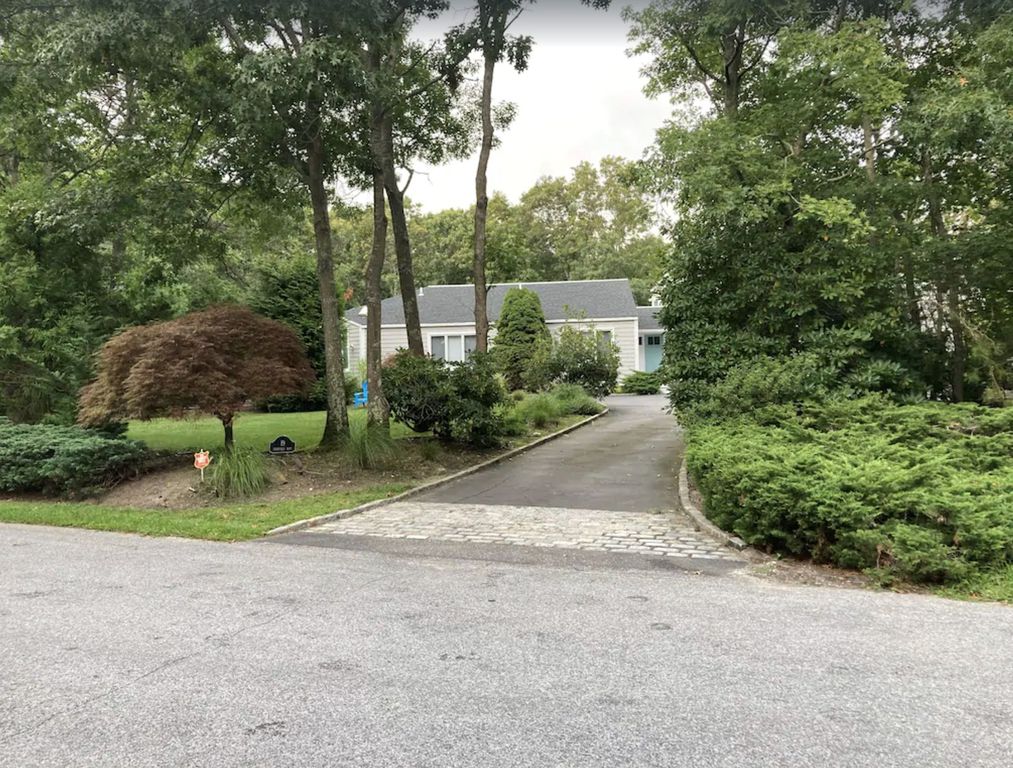 Address Not Disclosed, Quogue, NY 11959