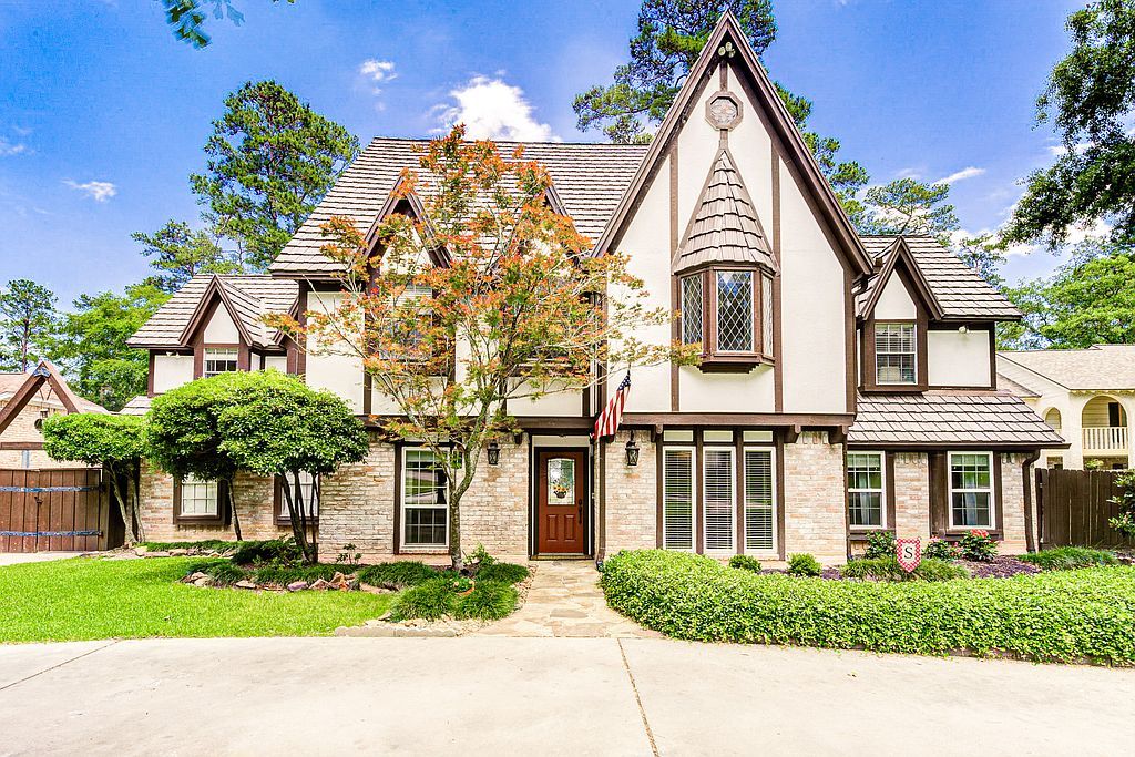 23818 Creekview Dr, Spring, TX 77389